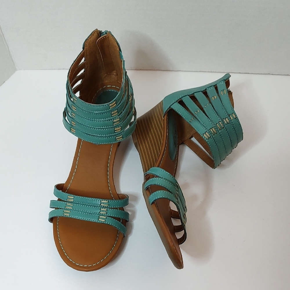 Light Jade Green Leather Gladiator Sandals with Back Zipper Sz 10.